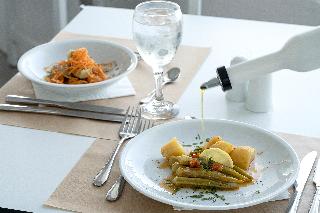 Maritimo Beach Hotel