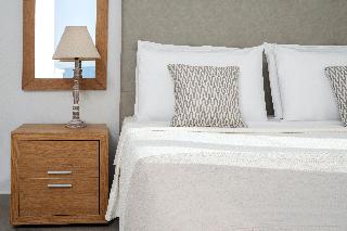 Maritimo Beach Hotel