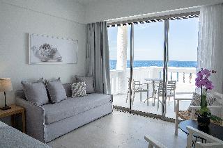 Maritimo Beach Hotel