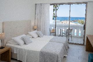 Maritimo Beach Hotel