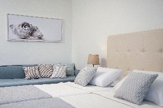 Maritimo Beach Hotel