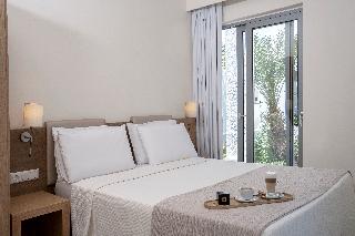 Maritimo Beach Hotel