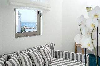 Maritimo Beach Hotel