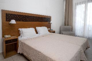 Maritimo Beach Hotel