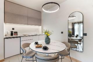 Blazer Suites Hotel