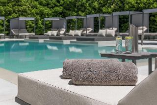 Blazer Suites Hotel
