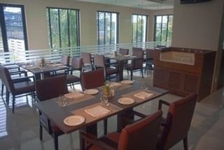 Restaurant
 di Vibe by The Lalit Traveller