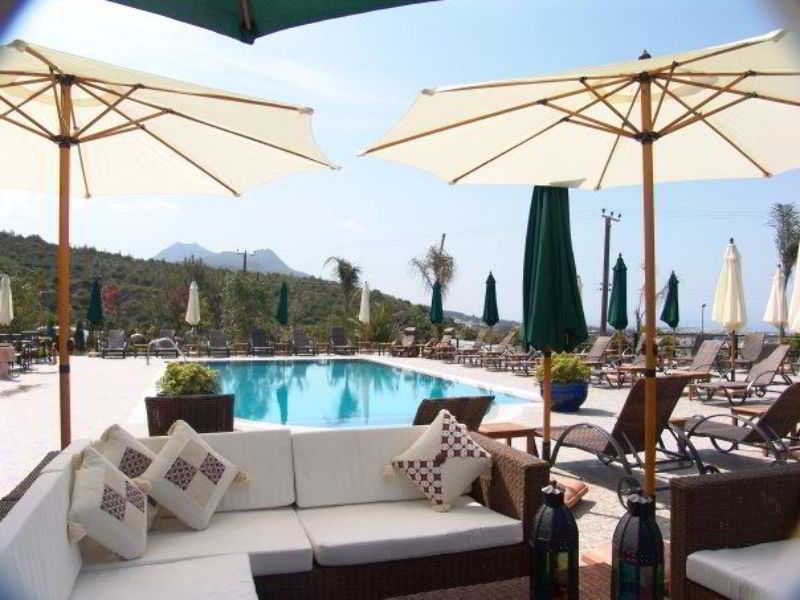 Pool
 di Bella View Boutique Hotel