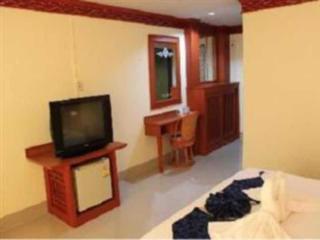 Room thumbnail 6