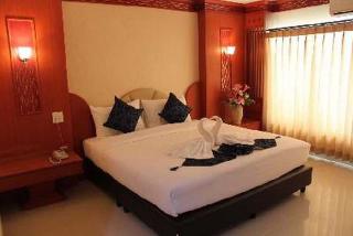 Room thumbnail 9