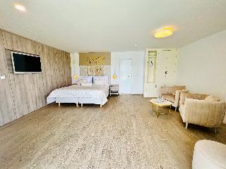 Room Room