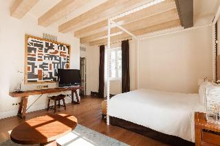 Room Room
