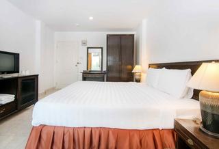 Room thumbnail 17