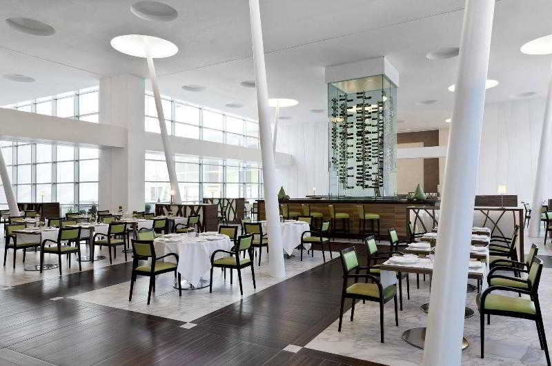 Sheraton Milan Malpensa Airport Hotel, Milan