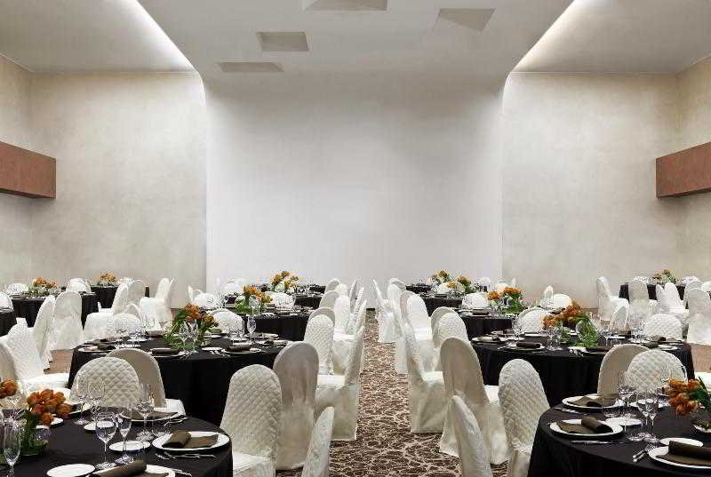 Sheraton Milan Malpensa Airport Hotel, Milan