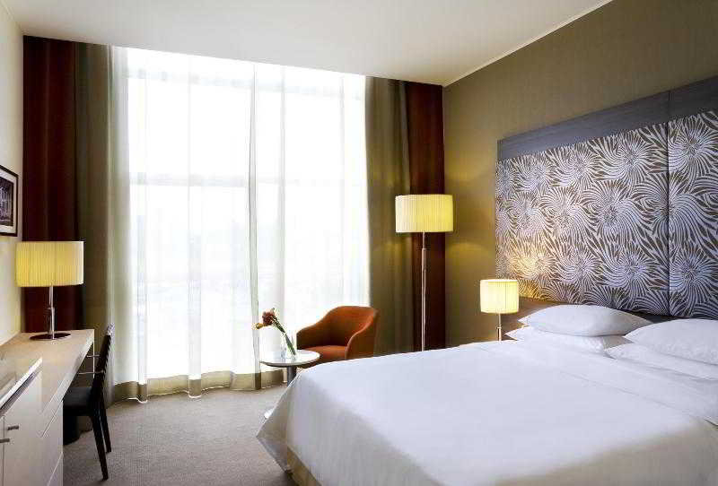 Sheraton Milan Malpensa Airport Hotel, Milan