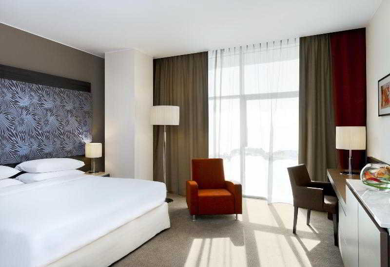 Sheraton Milan Malpensa Airport Hotel, Milan