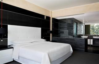 Sheraton Milan Malpensa Airport Hotel, Milan