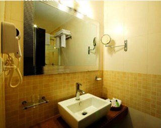 Room
 di Lily Sarovar Portico