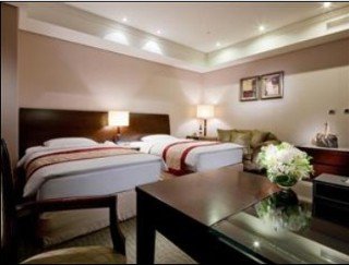 Room
 di Queena Plaza