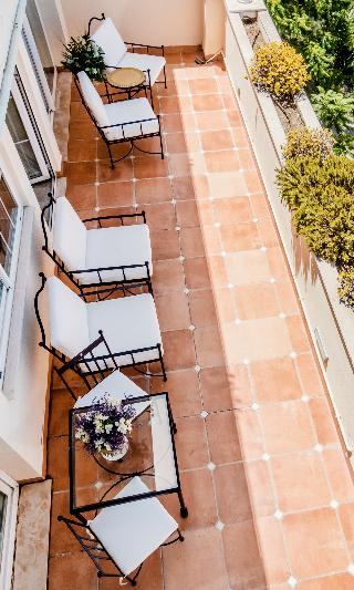 Guadalpin Suites image 2