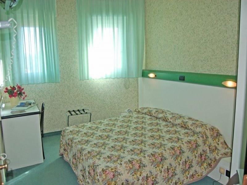 Room
 di Europa Poggibonsi