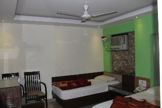 Room
 di Sri Vinayak