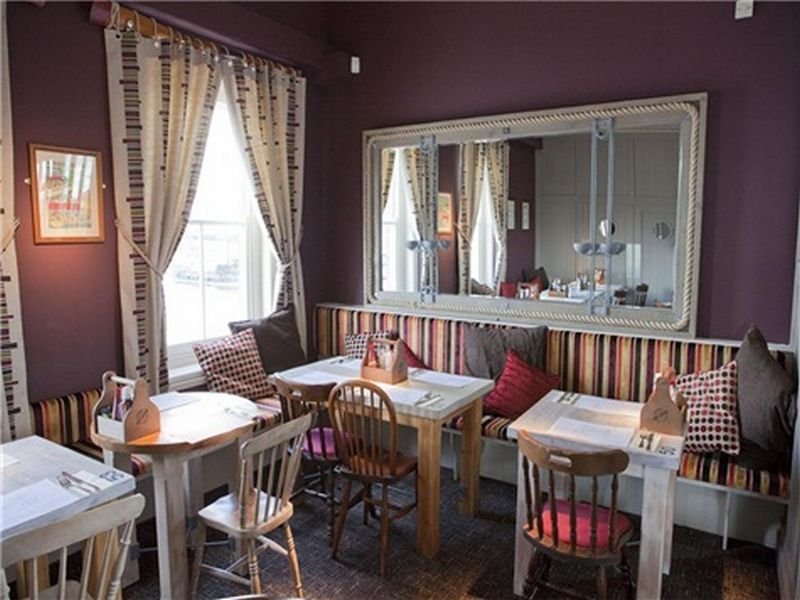 Restaurant
 di Ship and Trades