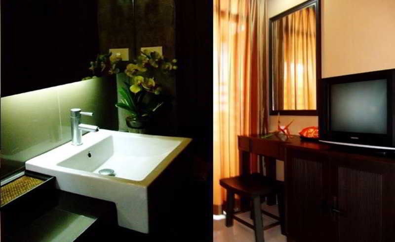 Room thumbnail 1