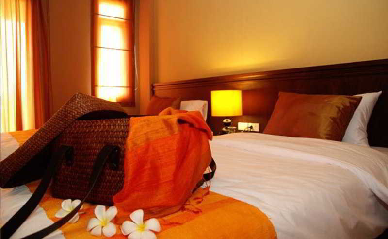 Room thumbnail 3