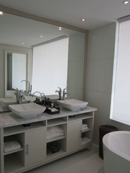 Room thumbnail 9