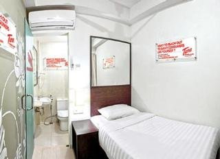 Room thumbnail 4