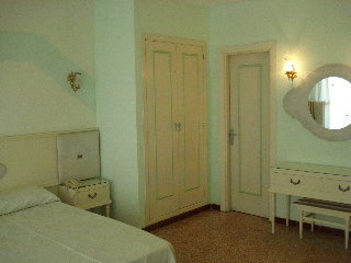 Room
 di Alegria