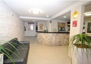 Lobby
 di Des Basques