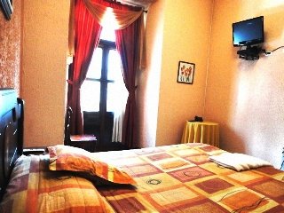 Room
 di La Catedral Internacional