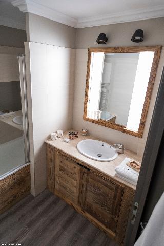 Room Room