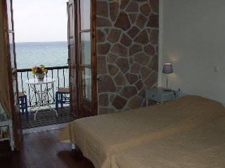 Room
 di Olive Press