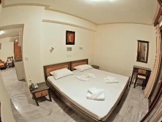Alexandros M. Studios and Apartments