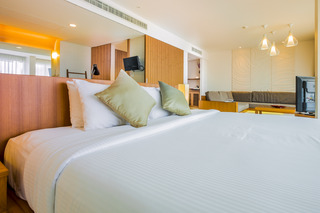 Room thumbnail 79