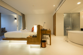 Room thumbnail 96