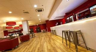 Bar
 di Travelodge Gatwick Central Airport