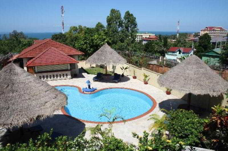 Pool
 di Golden Rooster Resort