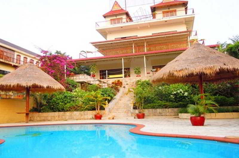 Pool
 di Golden Rooster Resort