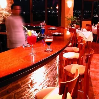 Bar
 di Ambassador Hotel