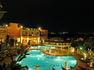 Pool
 di Ambassador Hotel