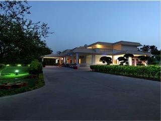 General view
 di Clarks Exotica Faridabad