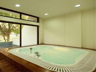 Sports and Entertainment
 di Clarks Exotica Faridabad