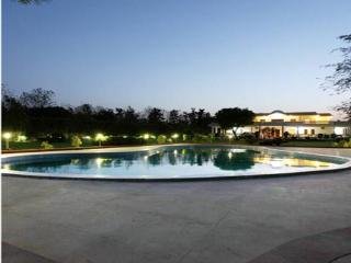 Pool
 di Clarks Exotica Faridabad