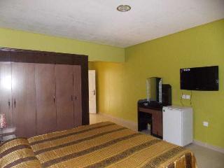 Room thumbnail 2