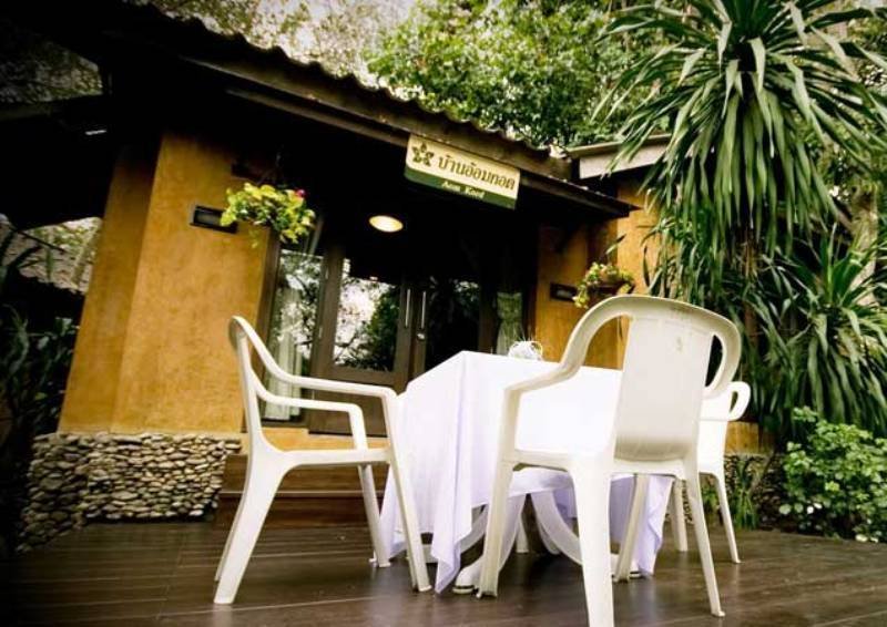 Terrace thumbnail 6